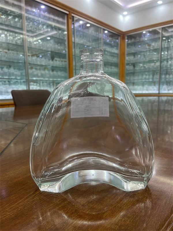 山东洋酒瓶厂家直销